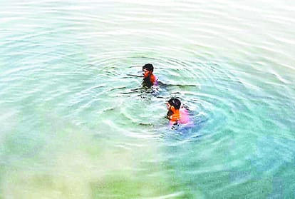 a youth Missing in suspicious circumstances from Dam in nayagaon
