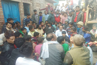 nagar nigam tractor trolley crushes 12-year-old child in Vrindavan