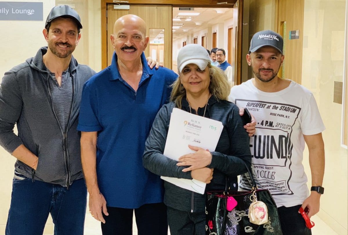 Hrithik Roshan Ex Wife Sussanne Khan Sing   'Happy Anniversary' wish Rakesh Roshan and Pinky Roshan on 49th wedding anniversary