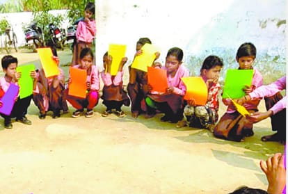 students speak jai hind-jai bharat in bakolipurwa primary school of gonda