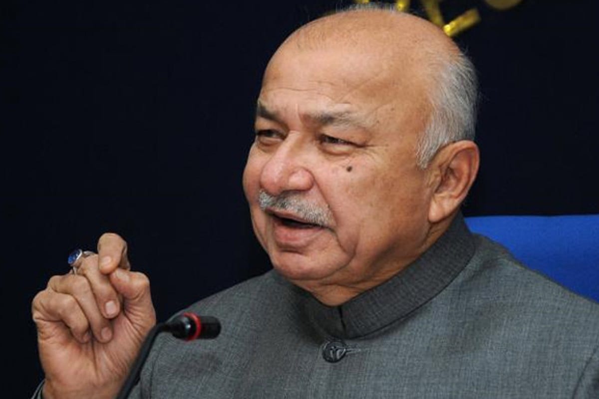 Senior Leader of Congress Sushil Kumar Shinde compared PM Modi to Hitler