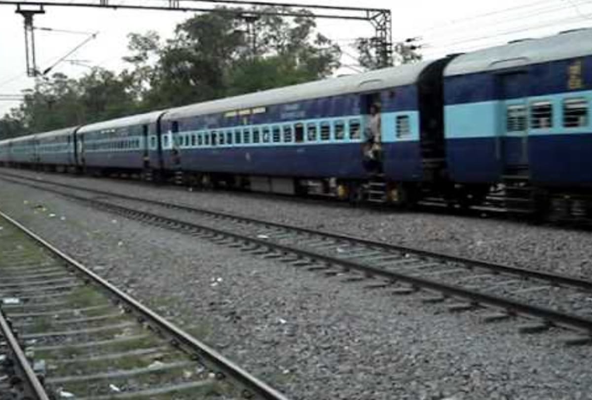 trains of howrah cancelled  till 28 january