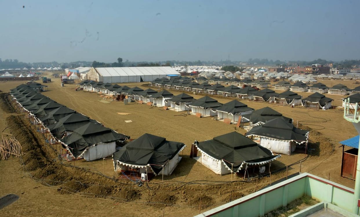 Hightech tent city build in varanasi for pravasi bhartiya sammelan