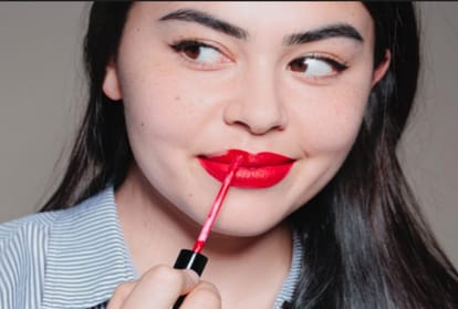 keep these things in mind before applying lipstick
