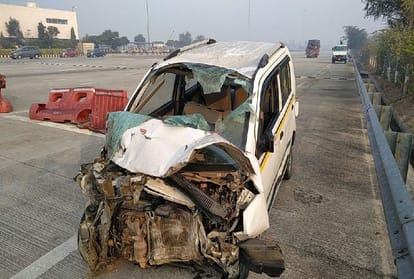 Road Accident in Yamuna Expressway Bus Accident
