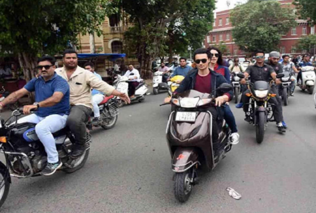 Ishaan Khattar trolled driving bicycle wearing headphone gave shocking reaction to users