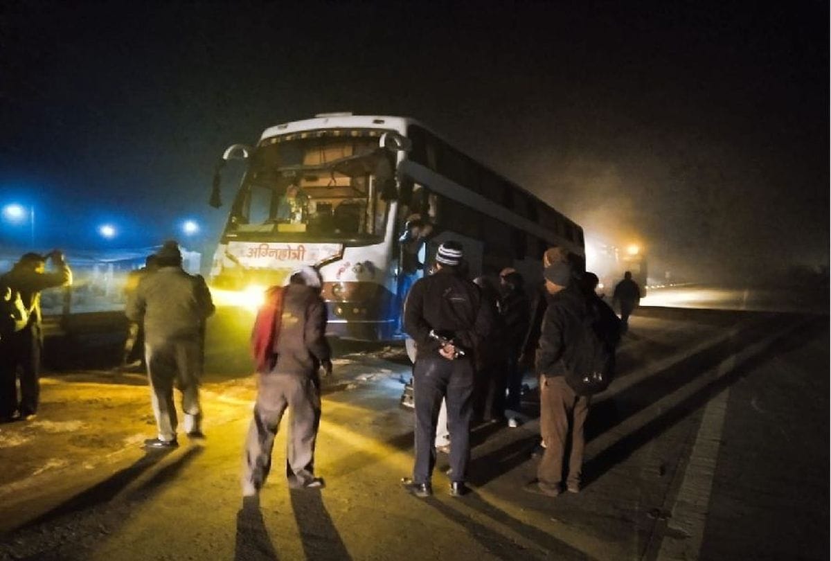 Road Accident in Yamuna Expressway Bus Accident