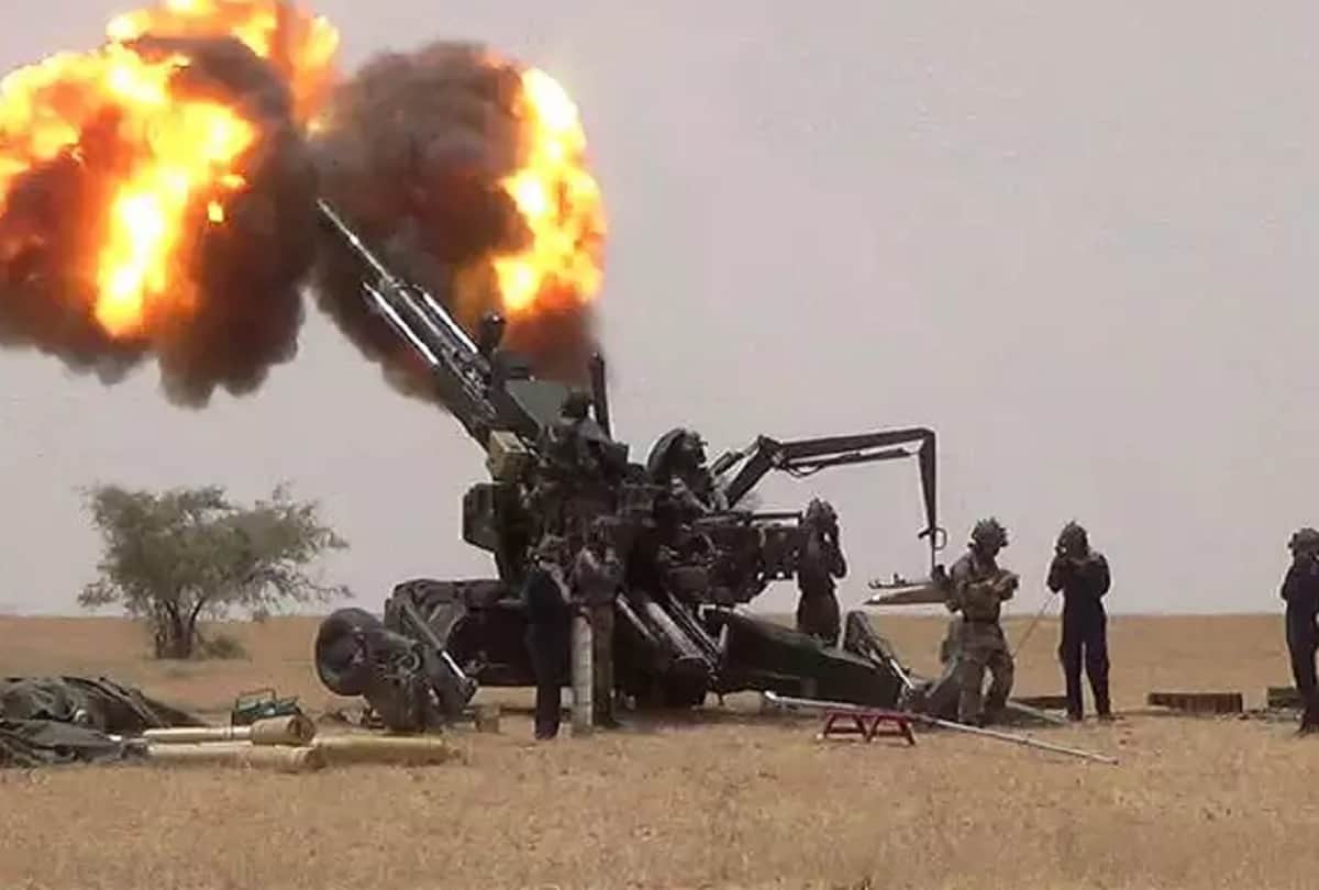 Indian Army Inducts Dhanush Howitzer and US Precision Guided Excalibur Artillery Ammunition