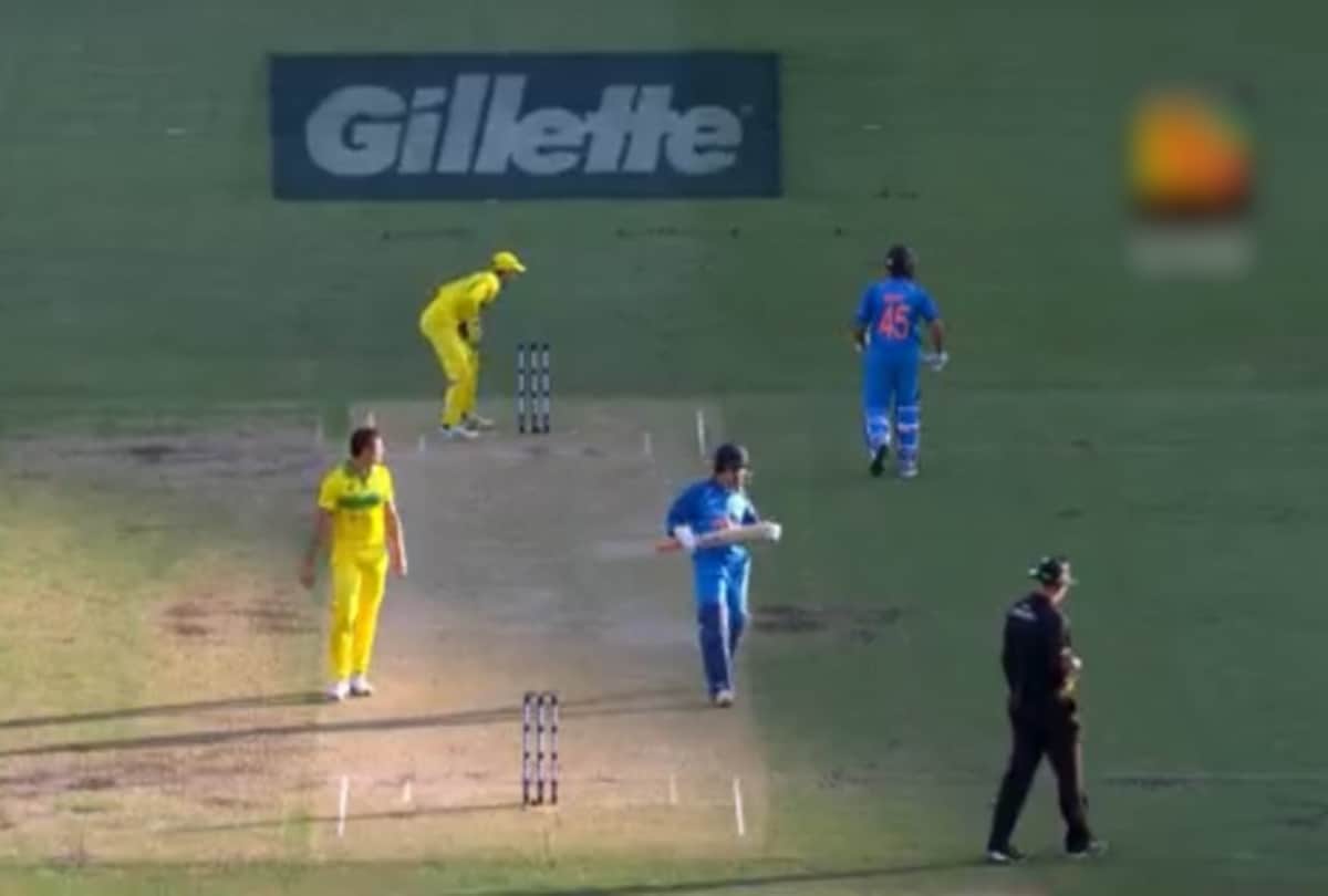 Indian inning was match turning point, when MS Dhoni escaped a Alex Carrey didnt appeal