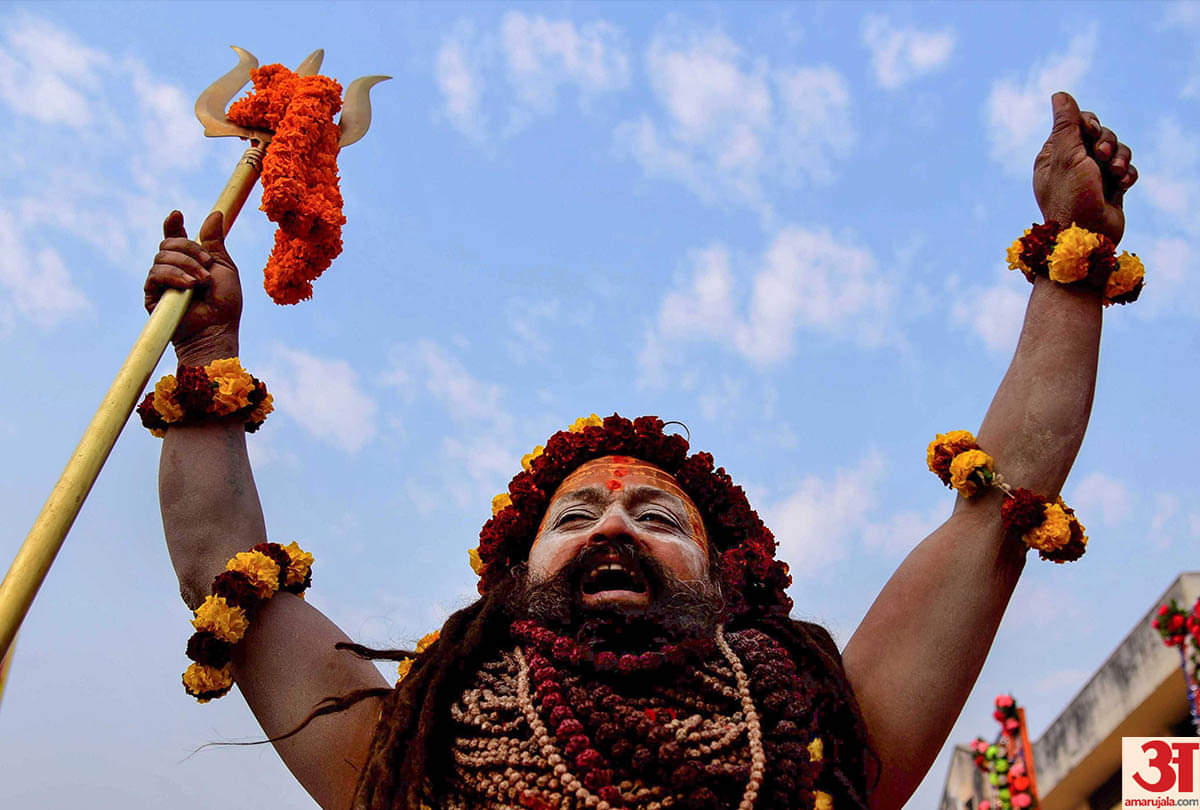 prayagraj kumbh 2019 images of naga sadhu in kumbh