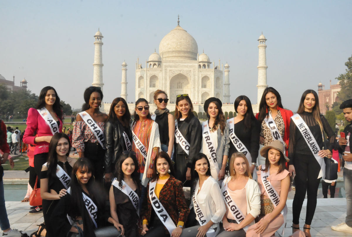 miss multinational 2018 contestants models visits to Taj Mahal