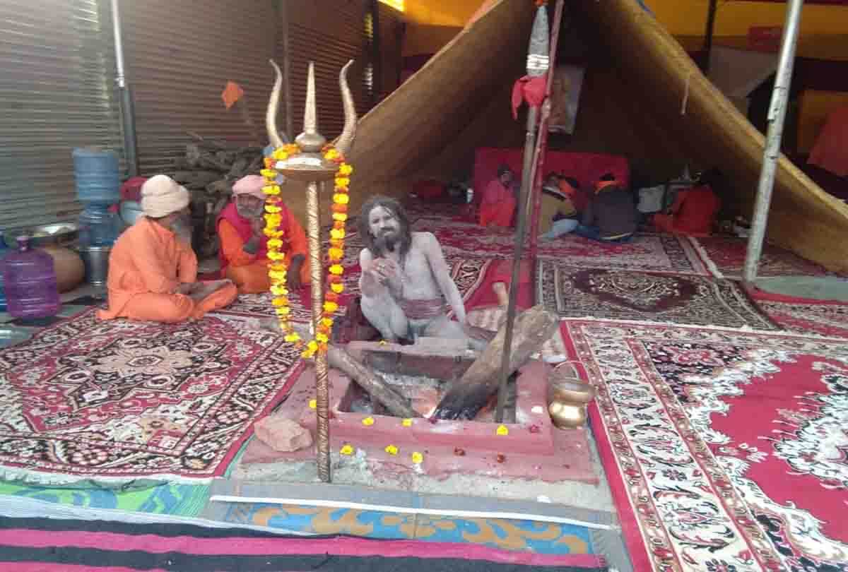 Kumbh Mela 2019:know the Naga sadhu funeral mystery
