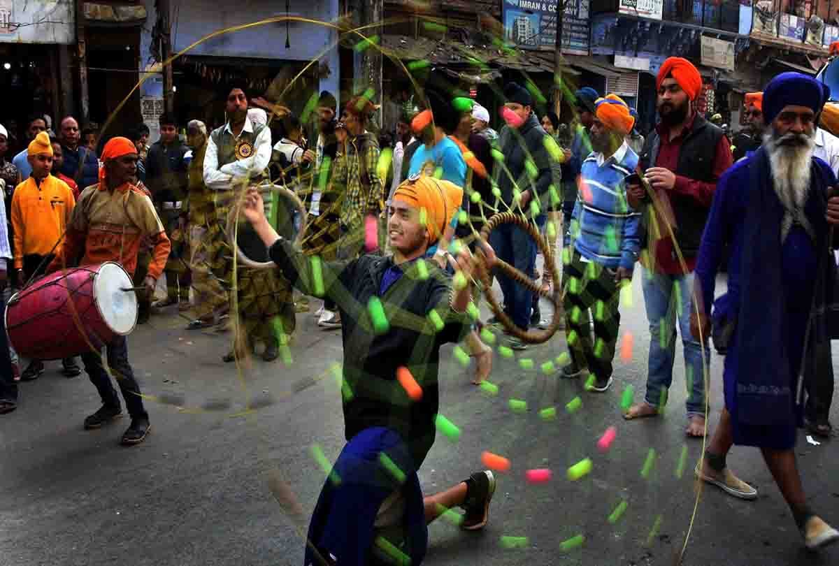 Three day festival of Gurugovind Singh ji prakashotsav celebration starts With Nagar kirtan