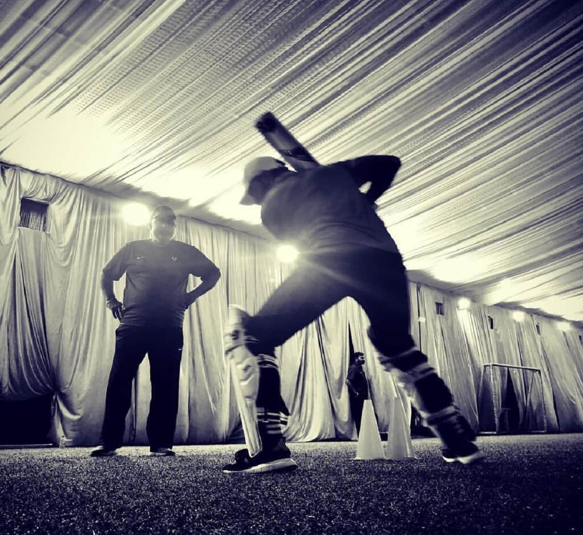 Ranveer Singh preps up for Kapil Dev biopic kabir khan faces problem to cast 10 cricketers