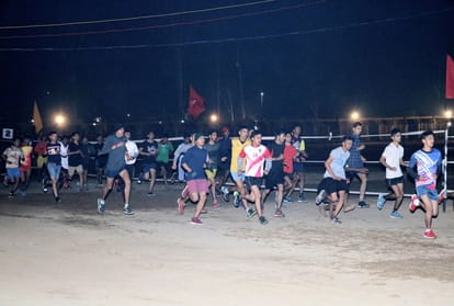 Thousands of youth ran for army recruitment in the cold winter at una himachal