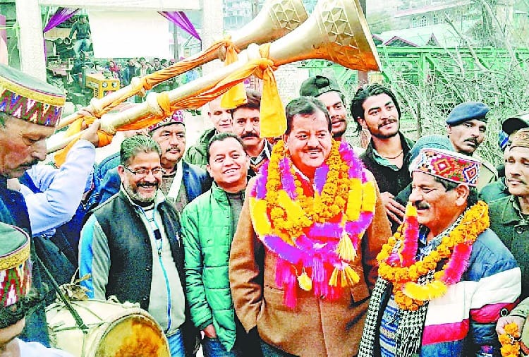 सामुदायिक भवन को 30 लाख की घोषणा