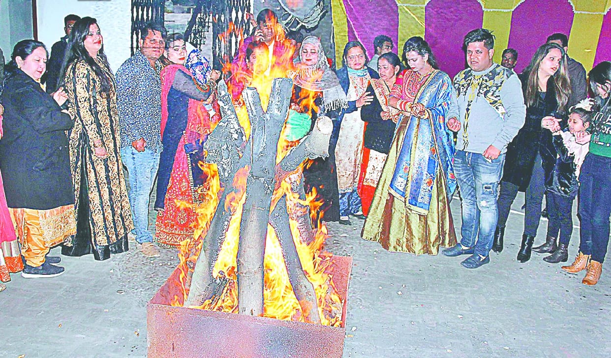 Gidda-Bhangra celebrates Lohri with glee