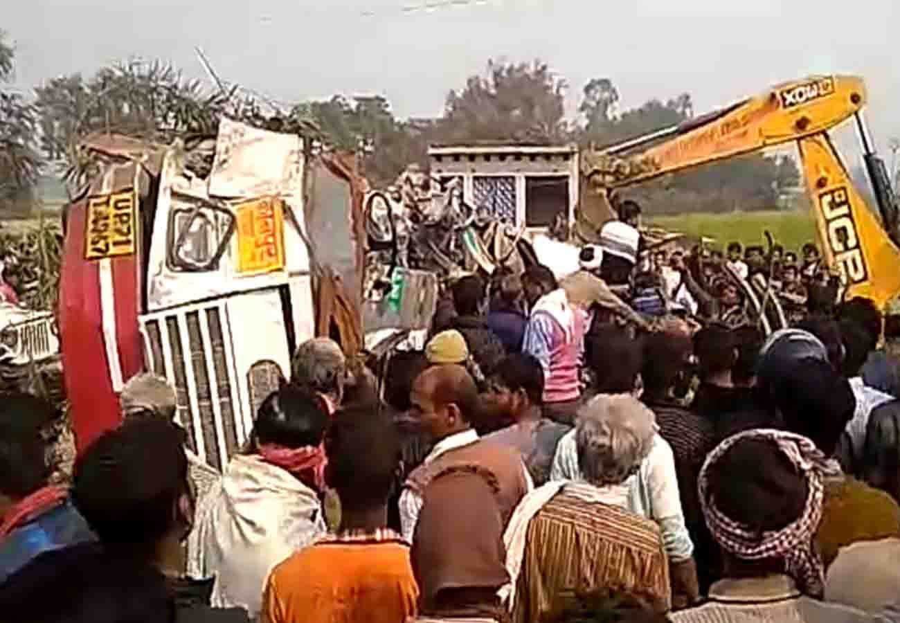 Road accident on Kanpur-Allahabad highway