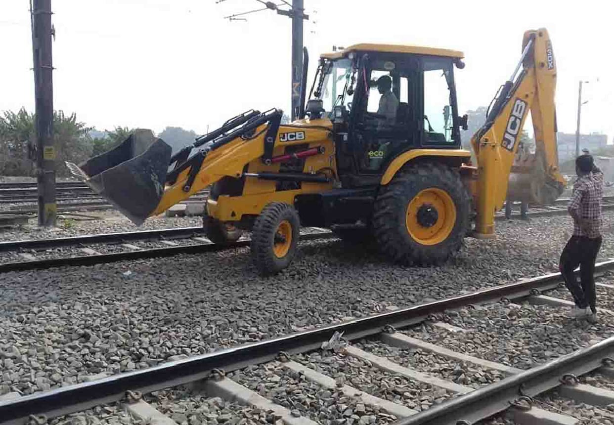 swaran satabdi express escape from collided wiyh jcb