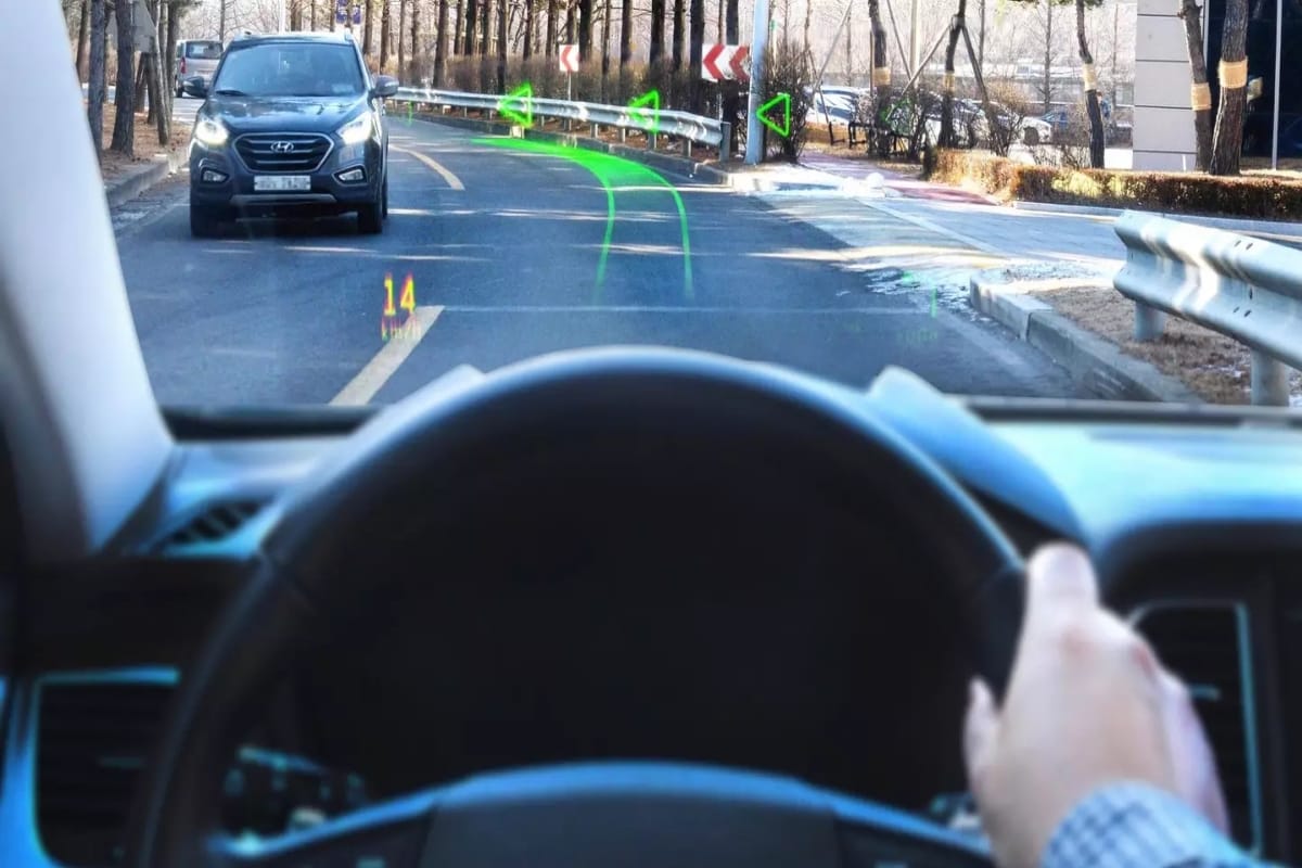 Car windsheild covert into navigation sytem, Hyundai revels the plan