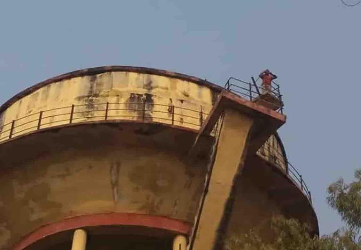 Fraud accusations on administrative officials in Hardoi