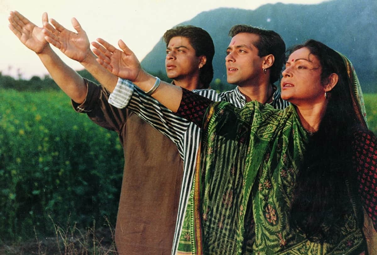 Salman Khan was the first one to watch DDLJ Shah Rukh Khan reveals