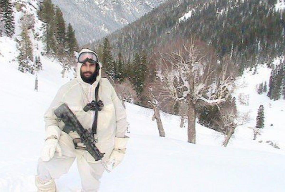 martyred major mohit sharma who fought for the country and laid his life