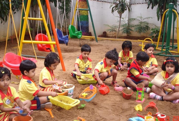 Play School for Childrens of Government Employees under Maternity Benefit Act 1961