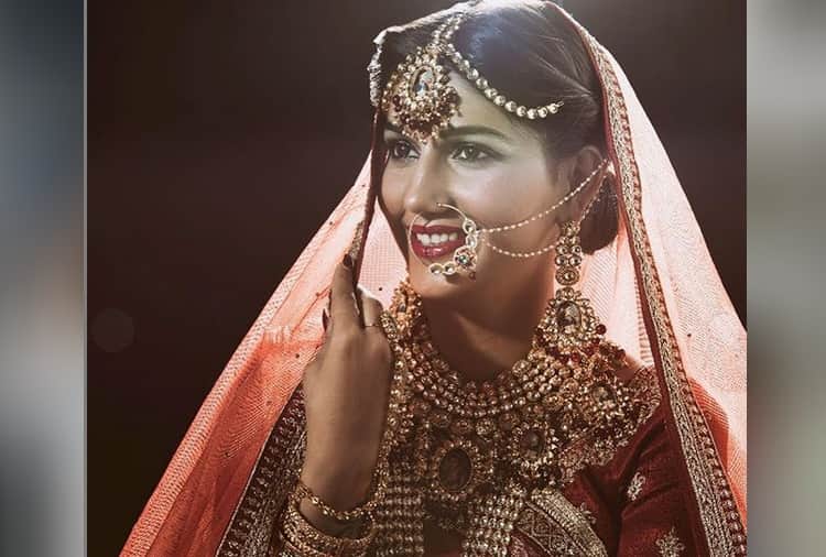 Bollywood, Sapna Choudhary Bridal Photos Viral on Instagram