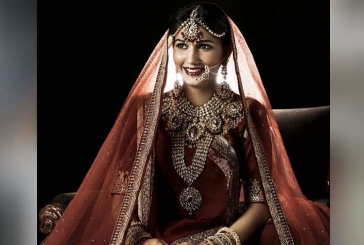 Bollywood, Sapna Choudhary Bridal Photos Viral on Instagram