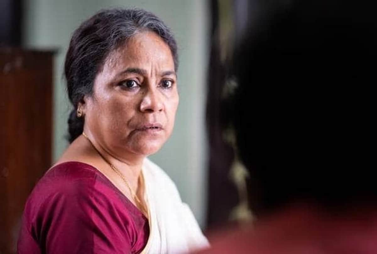 Happy Birthday Seema Biswas the Actress who won National award for playing Phoolan Devi in Bandit queen