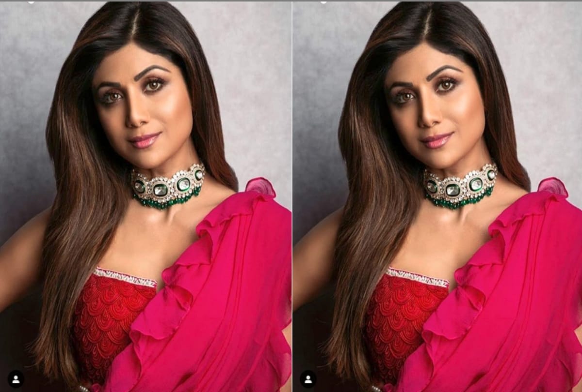 Shilpa Shetty latest experimental with her sari has left us impressed