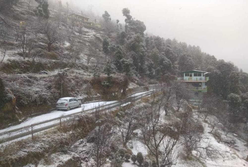 Fresh snowfall in Dhanauti and all over uttarakhand photos