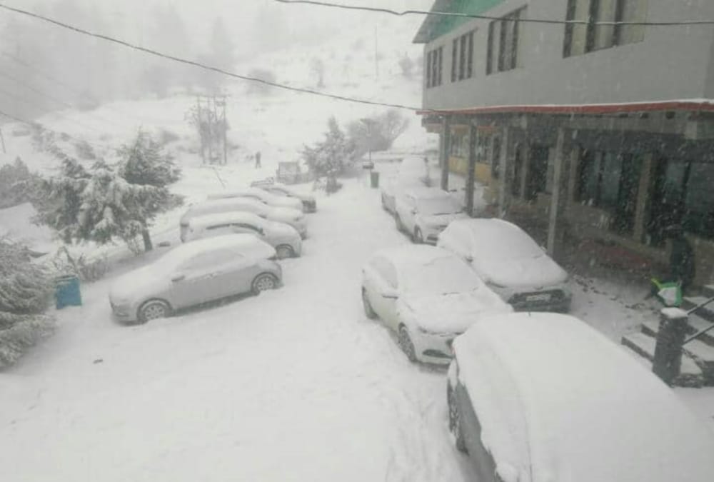 Fresh snowfall in Dhanauti and all over uttarakhand photos