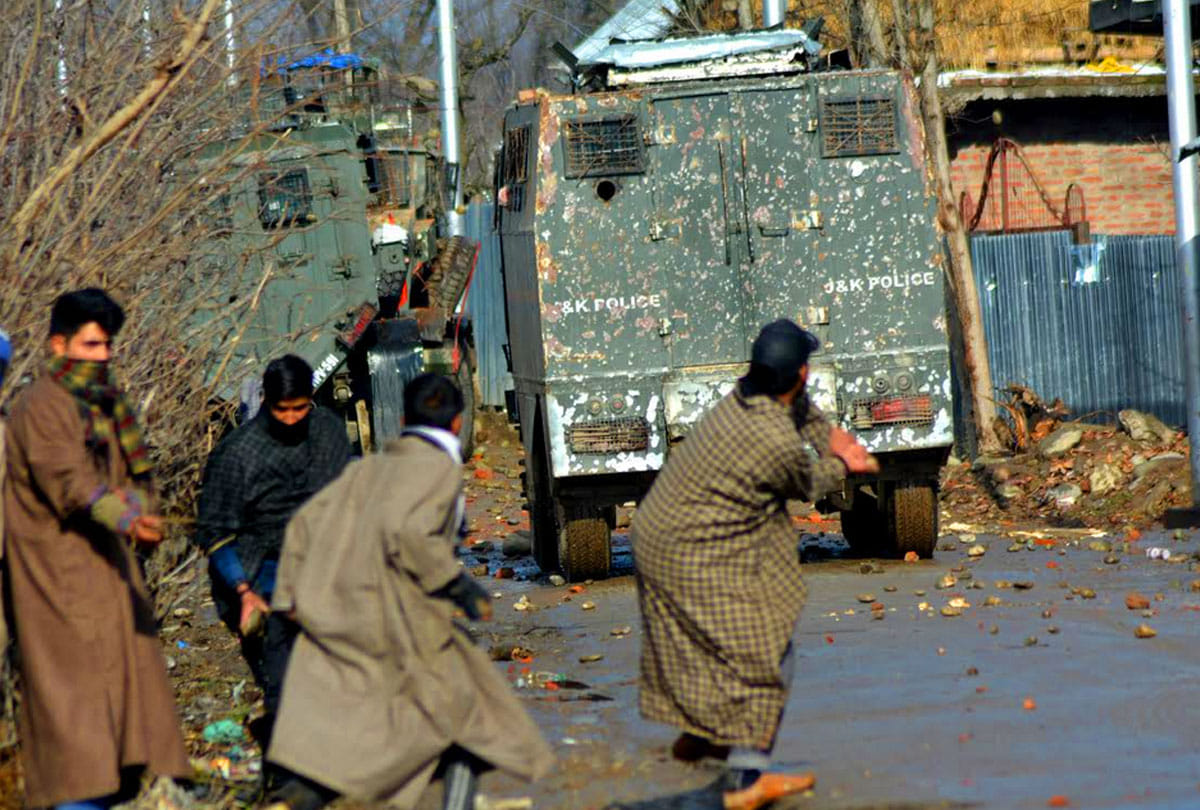 al badr militant zeenat ul islam funeral, stone pelters pelted stones on security forces