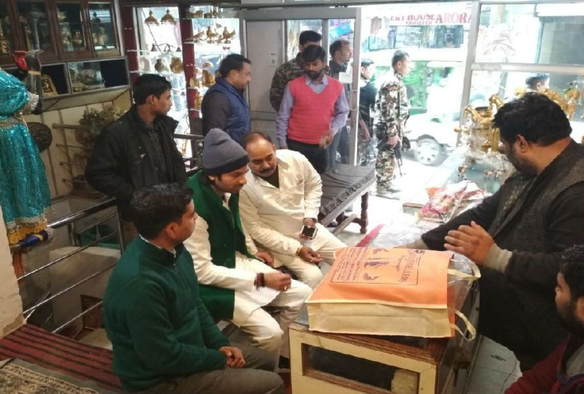 tej pratap yadav in vrindavan before loksabha election 2019