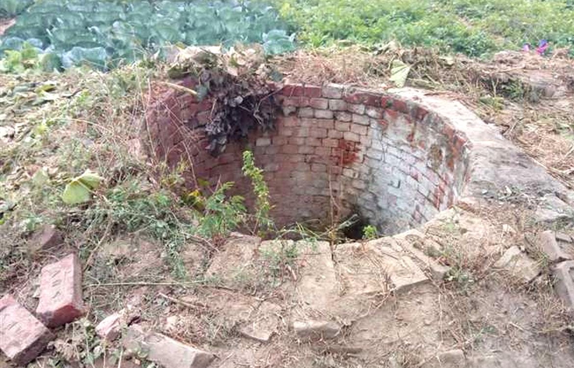 minor boy fallen in well while he running for kite