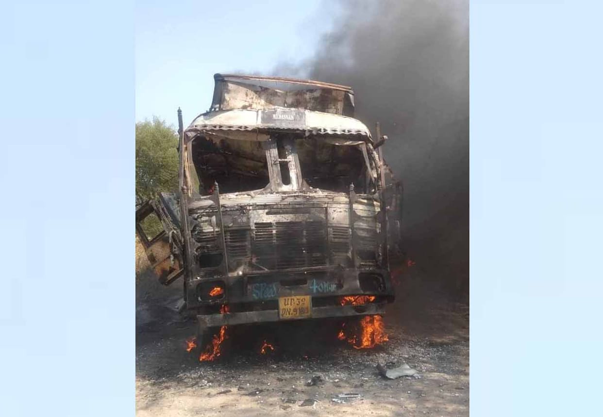 Death of father and son in road accident in Hamirpur