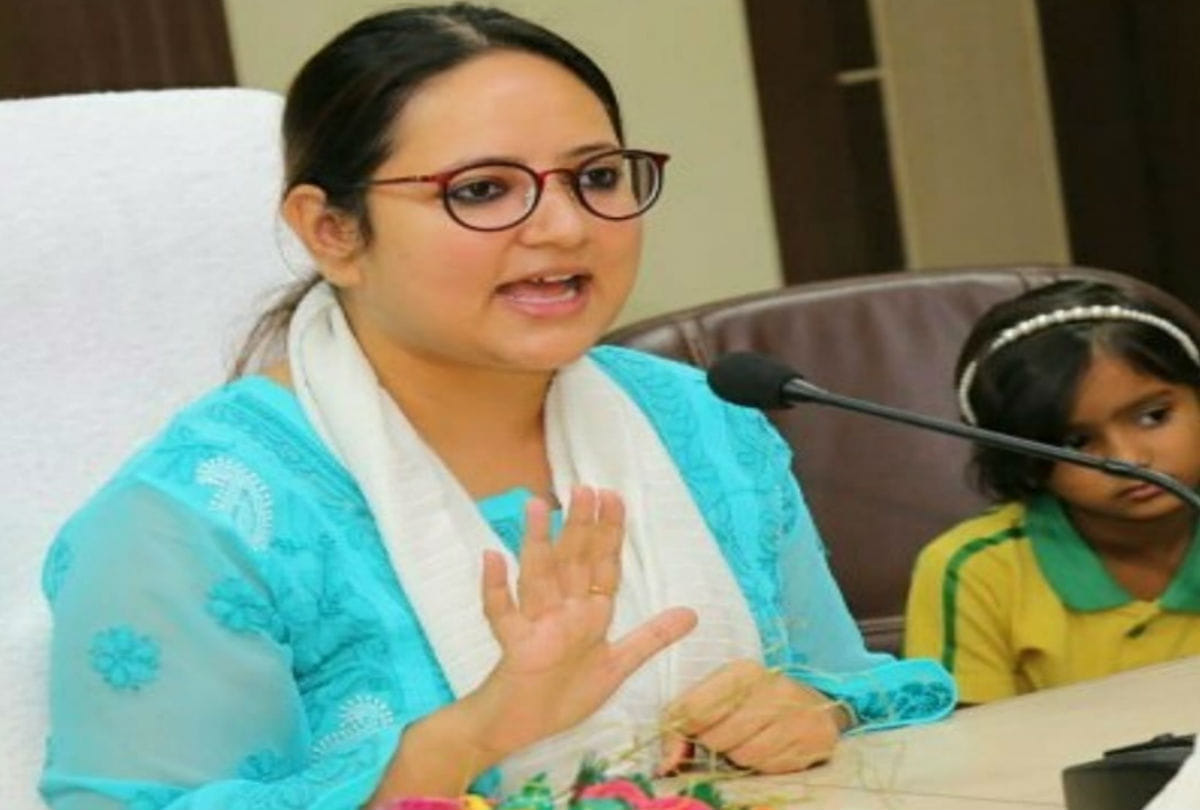 dm neha sharma will honor for beti bachao beti padhao in delhi