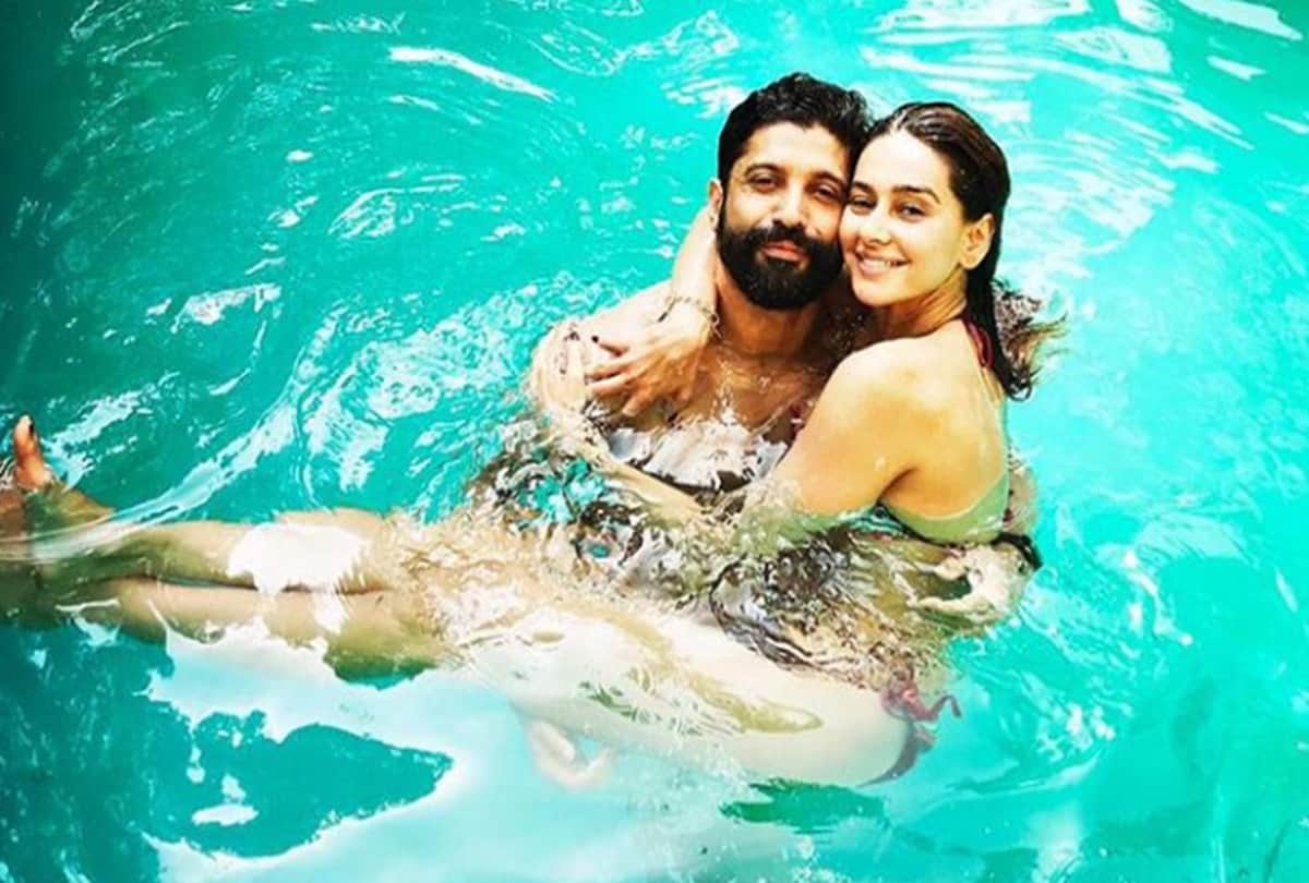 farhan akhtar shares pic with girlfriend shiban dandekar and gets trolled by social media users