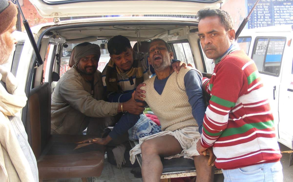 Road accident in ghazipur two people died and two people injured