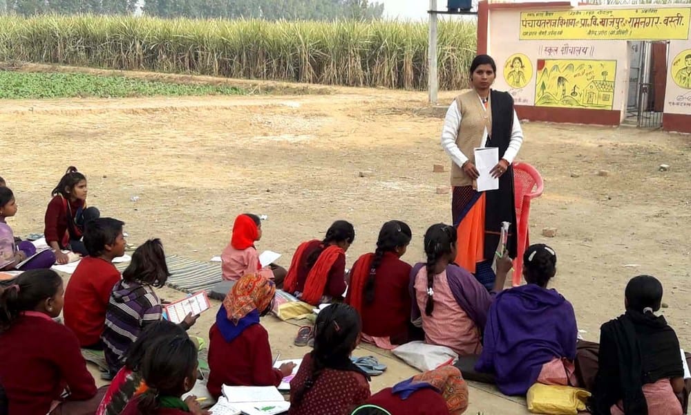 pradhan giving training to girls