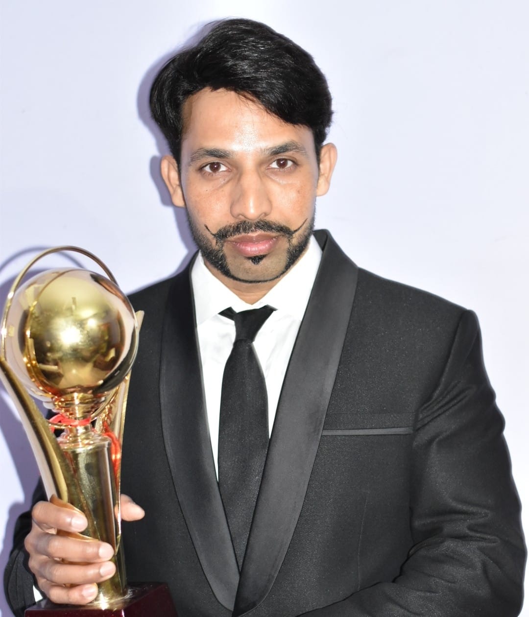 hem become Mr Motivational Icon of India 2018
