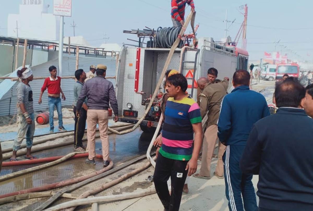 Prayagraj Kumbh 2019, Fire in Digambar Ani Akhada Camp