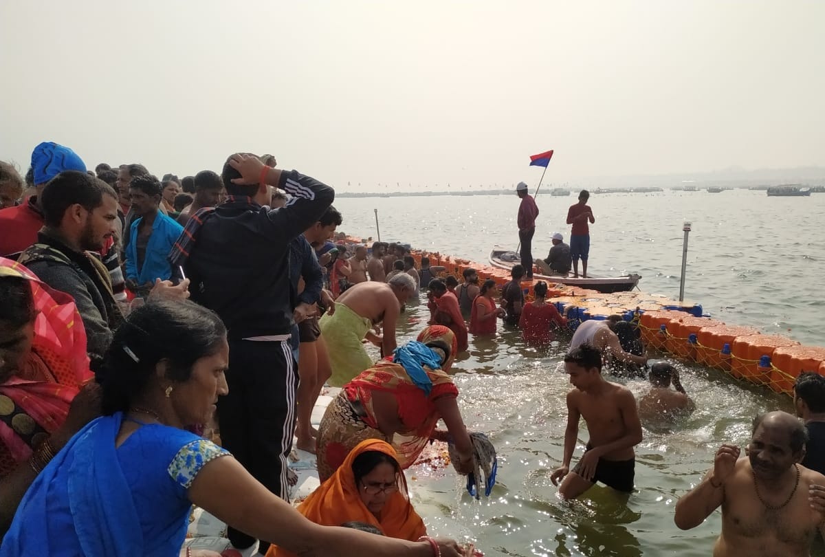 VHP organised program for Vanvashi in basant panchmi at kumbh mela 2019