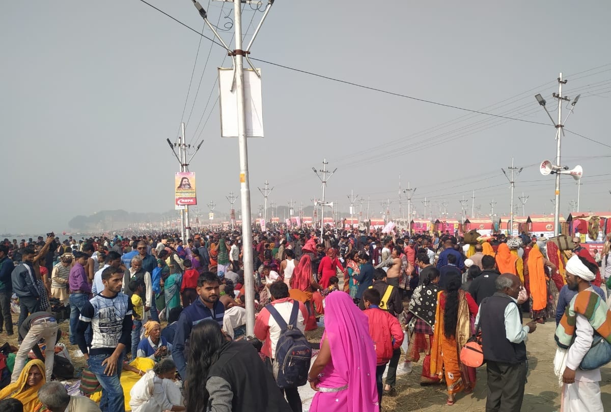 More than 10 million pilgrims holy dip in ganga for Makar Sankranti bath