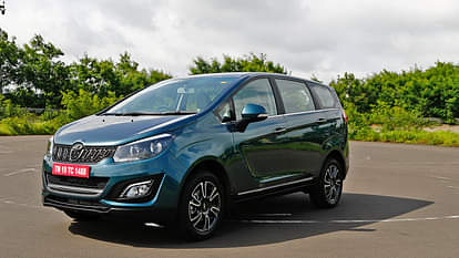Mahindra Marazzo M8 Variant
