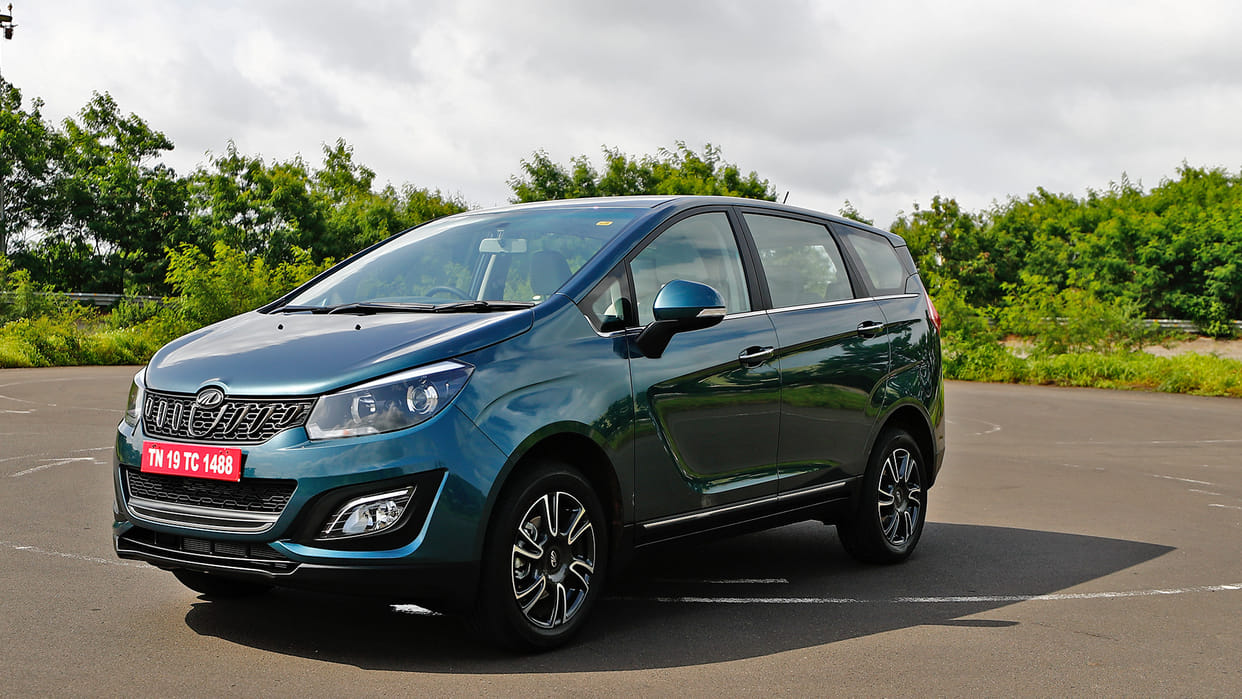 mahindra marazzo M8 variant launched in 8 seater option at rs 13.98 lakhs