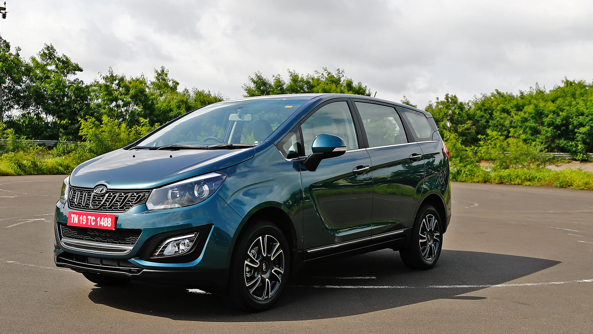 mahindra car discount june 2022 mahindra car offers june 2022 mahindra discount