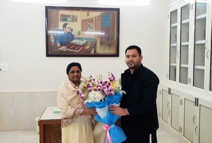 tejasvi yadav meets akhilesh yadav in lucknow.